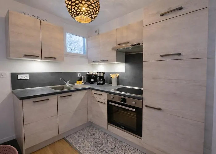 Hyper Centre Renove Terrasse & Parking アパート